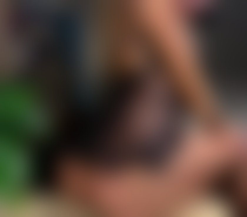 Escorts East London Redbridge - Photos for PARTY BLONDE BOMBSHELL MILF IN ROMFORD 🍀